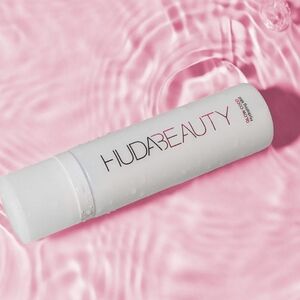 HUDA BEAUTY -- GLOW COCO Hydrating Mist